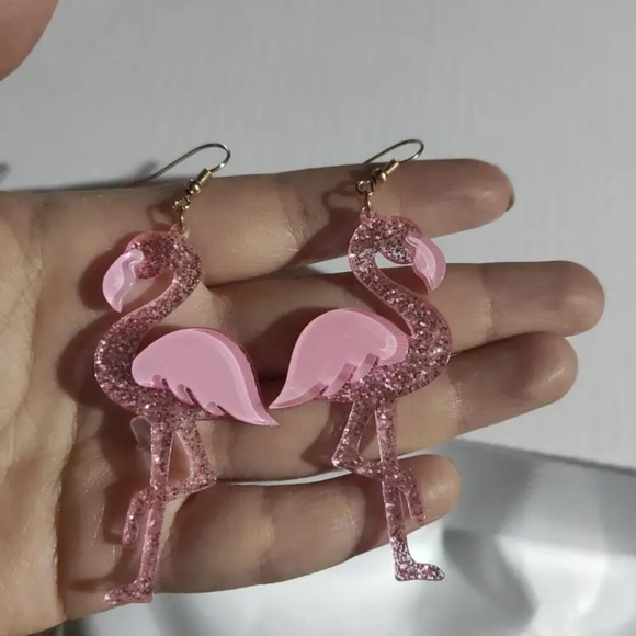 🦩 Pink Sparkly Flamingo Hook Drop Dangle Earrings - Picture 5 of 11